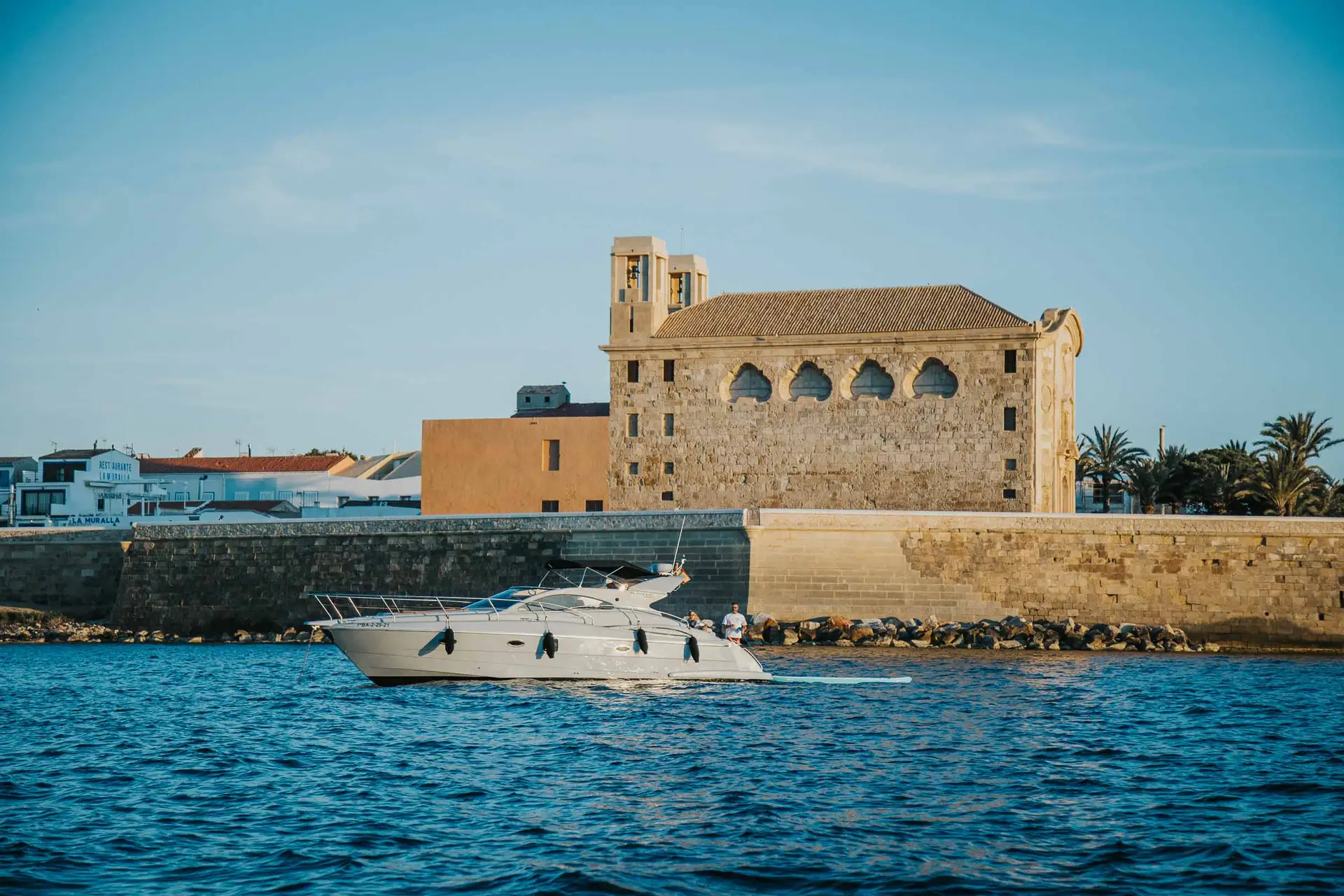 Alquilar barco en Santa Pola Marvin Yachts